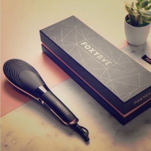 Rose Gold Straightening Brush